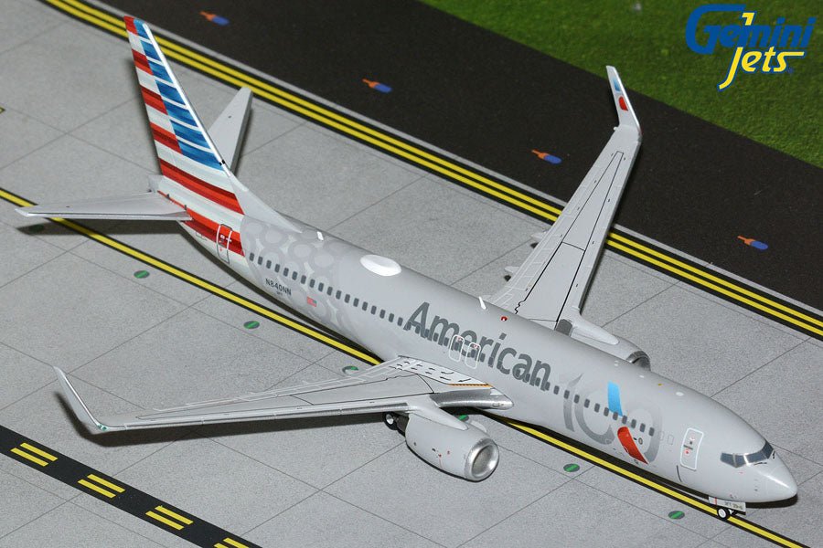1:200 Gemini Jets American Airlines Boeing 737-800 N840NN 100th Livery - Final Approach Collectibles