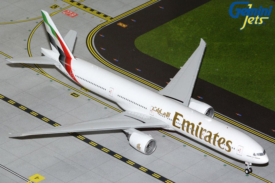 1:200 Gemini Jets Emirates Boeing 777 - 300ER A6 - EQH - Final Approach Collectibles