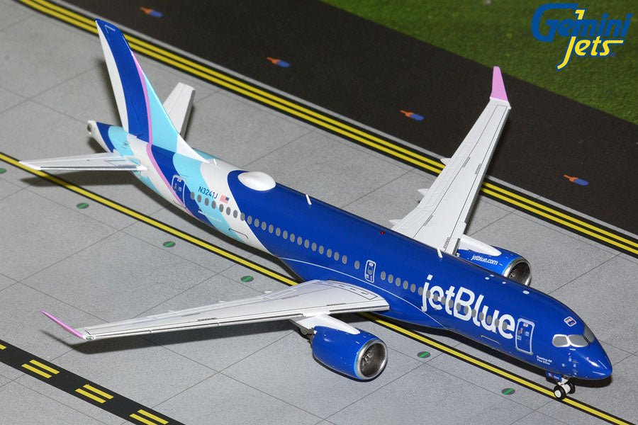 1:200 Gemini Jets JetBlue Airways Airbus A220 - 300 N3241J - Final Approach Collectibles