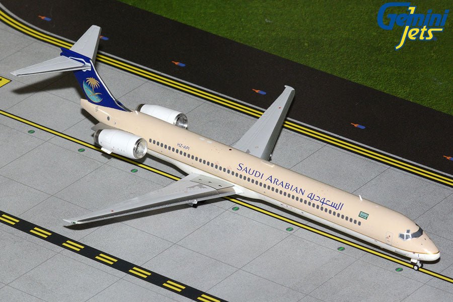 1:200 Gemini Jets Saudi Arabian Airlines McDonnell Douglas MD - 90 HZ - API - Final Approach Collectibles