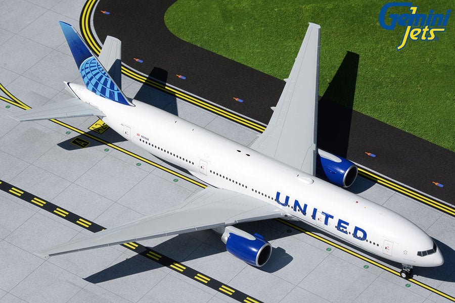 1:200 Gemini Jets United Airlines Boeing 777-200 N210UA - Final Approach Collectibles