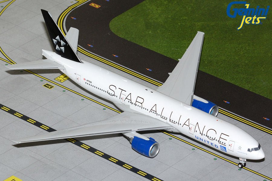 1:200 Gemini Jets United Airlines Boeing 777 - 200ER N77022 Star Alliance Livery - Final Approach Collectibles