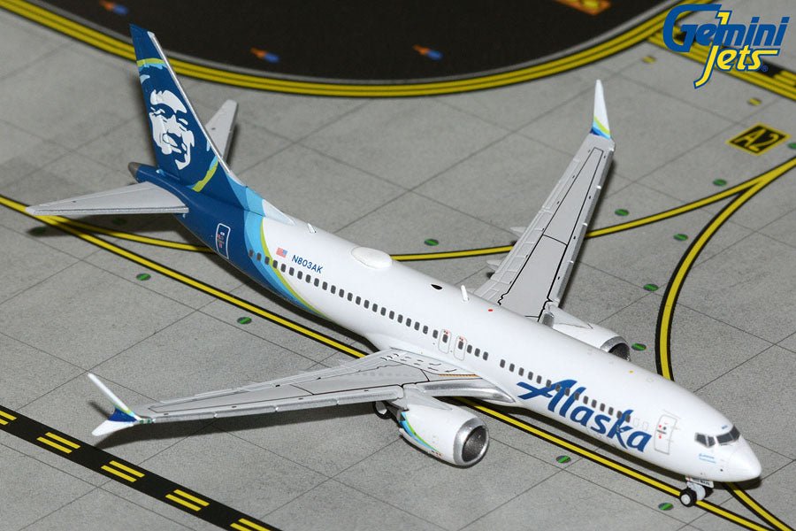 1:400 Gemini Jets Alaska Airlines Boeing 737 MAX 8 N803AK - Final Approach Collectibles