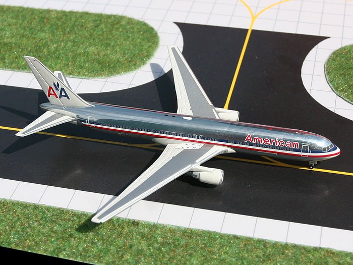 1:400 Gemini Jets American Airlines Boeing 767 - 300ER N390AA - Final Approach Collectibles