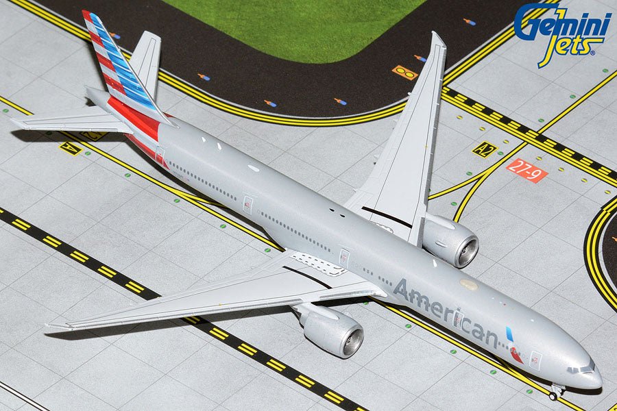 1:400 Gemini Jets American Airlines Boeing 777 - 300ER N736AT - Final Approach Collectibles