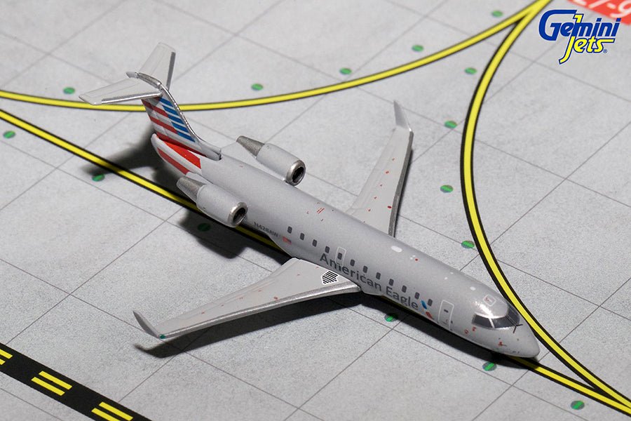 1:400 Gemini Jets American Eagle Bombardier CRJ - 200 N426AW - Final Approach Collectibles