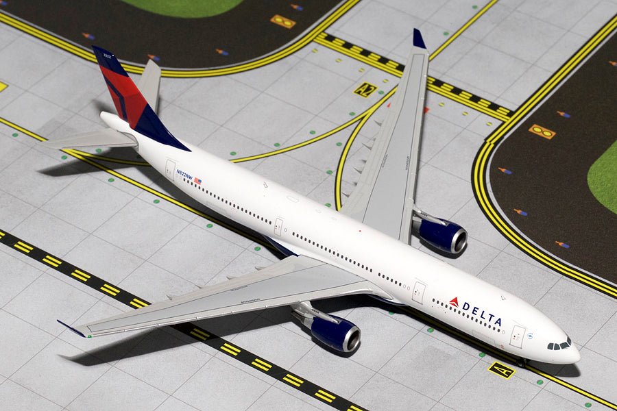 1:400 Gemini Jets Delta Air Lines Airbus A330-300 N822NW - Final Approach Collectibles