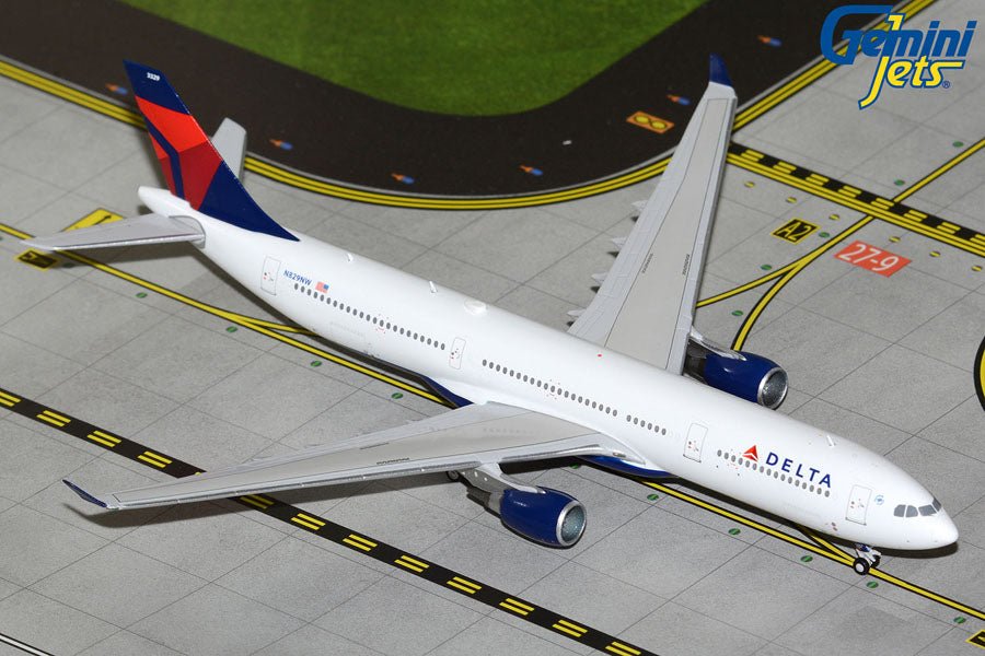 1:400 Gemini Jets Delta Air Lines Airbus A330 - 300 N829NW - Final Approach Collectibles