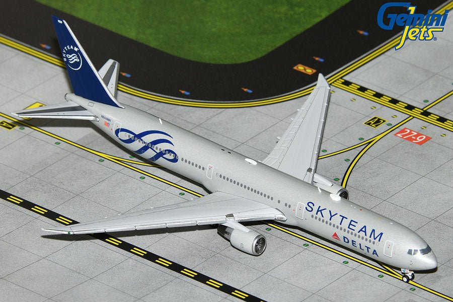 1:400 Gemini Jets Delta Air Lines Boeing 767 - 400ER N844MH Skyteam Livery - Final Approach Collectibles