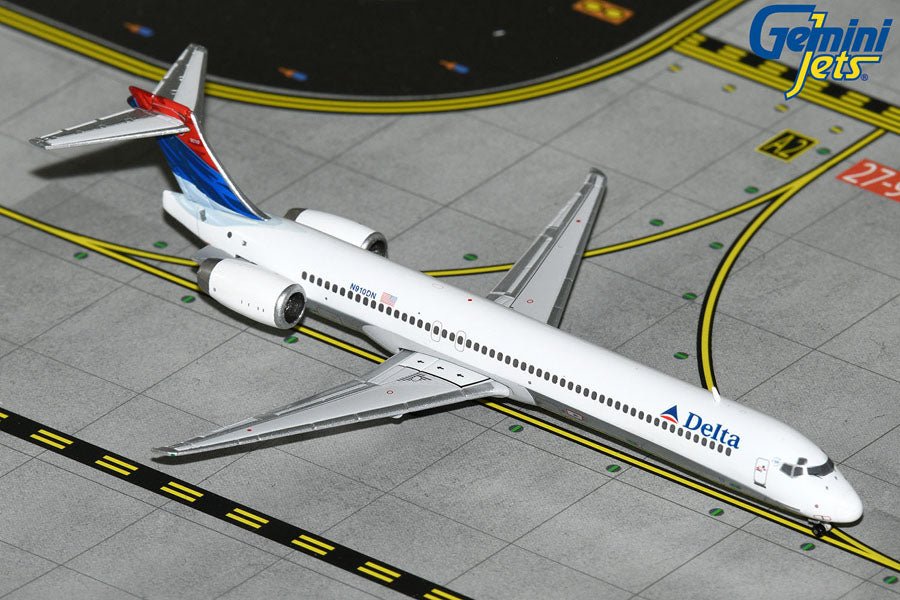 1:400 Gemini Jets Delta Air Lines McDonell - Douglas MD - 90 N910DN - Final Approach Collectibles