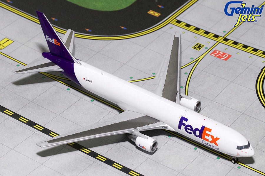 1:400 Gemini Jets FedEx Boeing 767-300F N103FE - Final Approach Collectibles