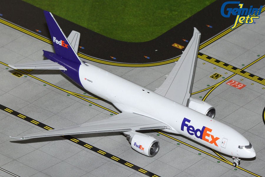 1:400 Gemini Jets FedEx Boeing 777F N895FE - Final Approach Collectibles