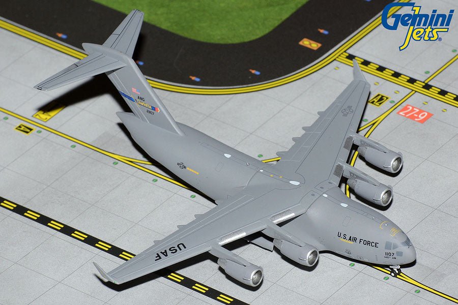 1:400 Gemini Jets GM400 USAF C - 17A Globemaster III 02 - 1107 Charlotte ANG - Final Approach Collectibles