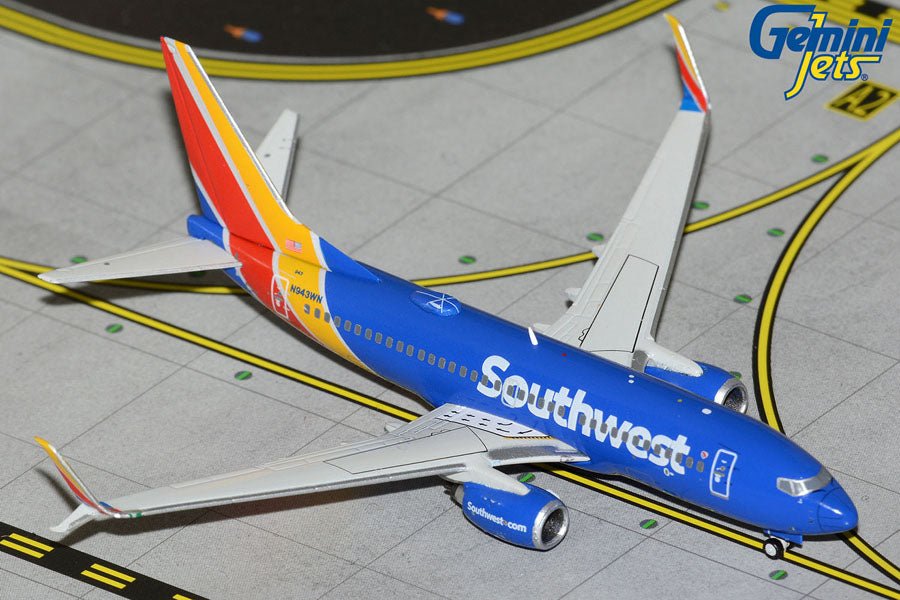 1:400 Gemini Jets Southwest Airlines Boeing 737 - 700 N943WN - Final Approach Collectibles