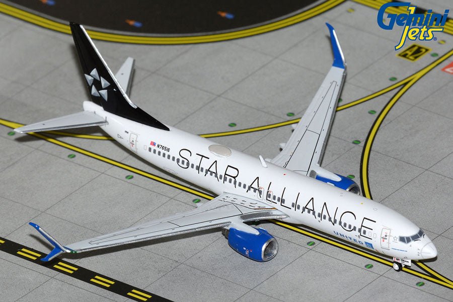 1:400 Gemini Jets United Airlines Boeing 737 - 800 N76516 Star Alliance Livery - Final Approach Collectibles