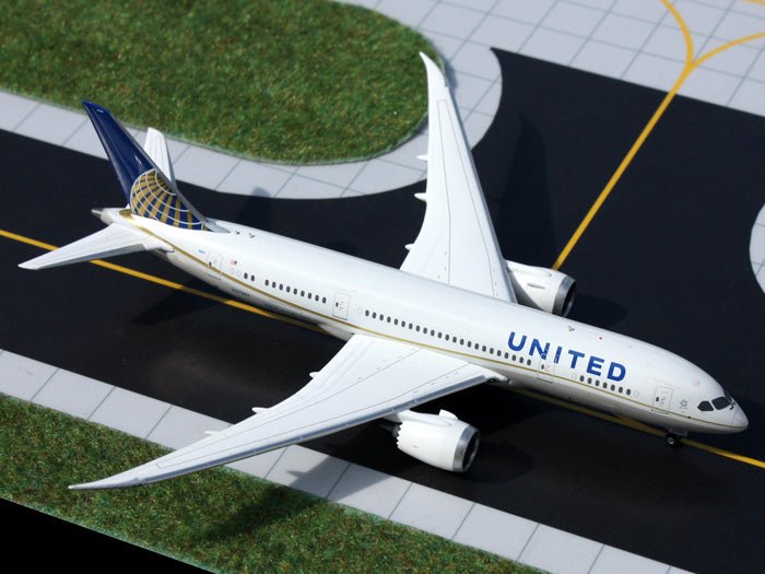 1:400 Gemini Jets United Airlines Boeing 787 - 8 N27901 - Final Approach Collectibles