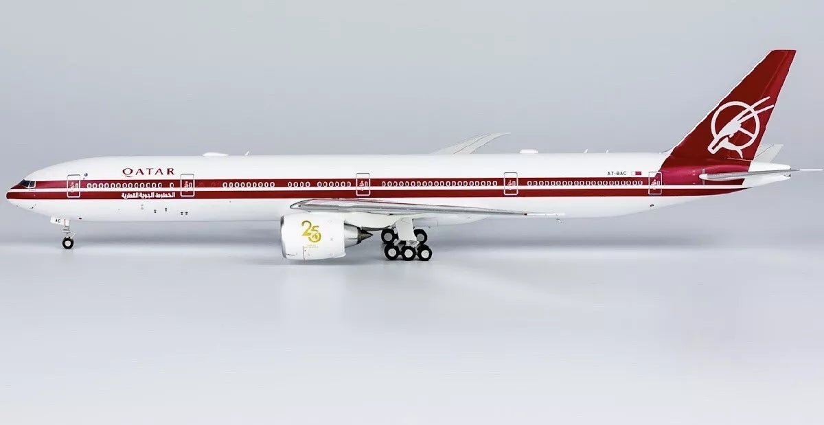 1:400 NG Lite Qatar Airways Boeing 777 - 300 A7 - BAC Retro Livery - Final Approach Collectibles