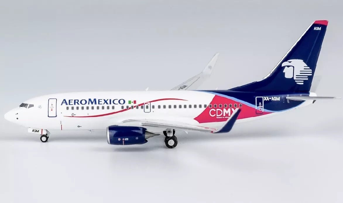 1:400 NG Models Aeromexico Boeing 737 - 700 XA - AGM CDMX Livery - Final Approach Collectibles