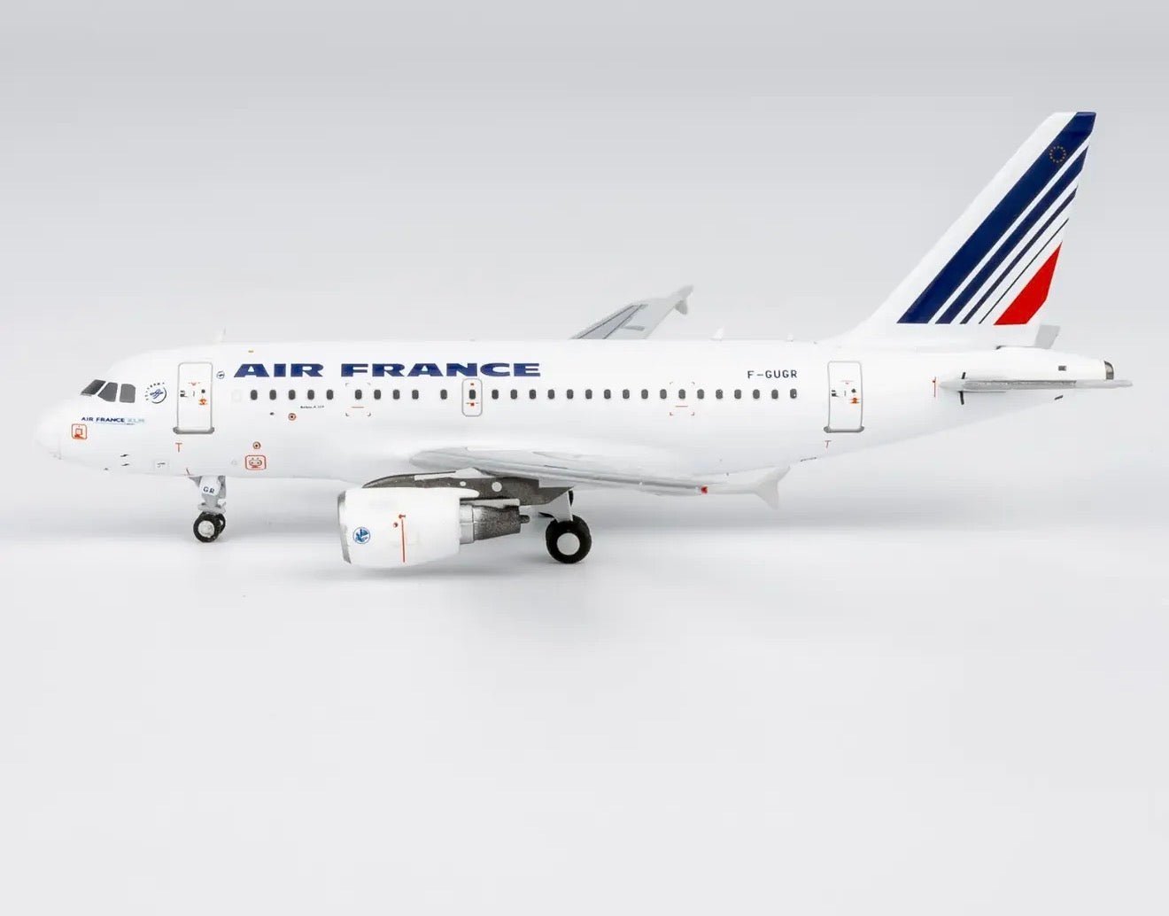 1:400 NG Models Air France Airbus A318 F-GUGR - Final Approach Collectibles