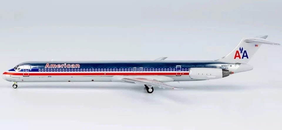 1:400 NG Models American Airlines McDonnell Douglas MD - 83 N984TW - Final Approach Collectibles