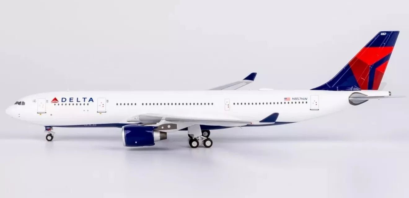 1:400 NG Models Delta Air Lines Airbus A330 - 200 N857NW - Final Approach Collectibles