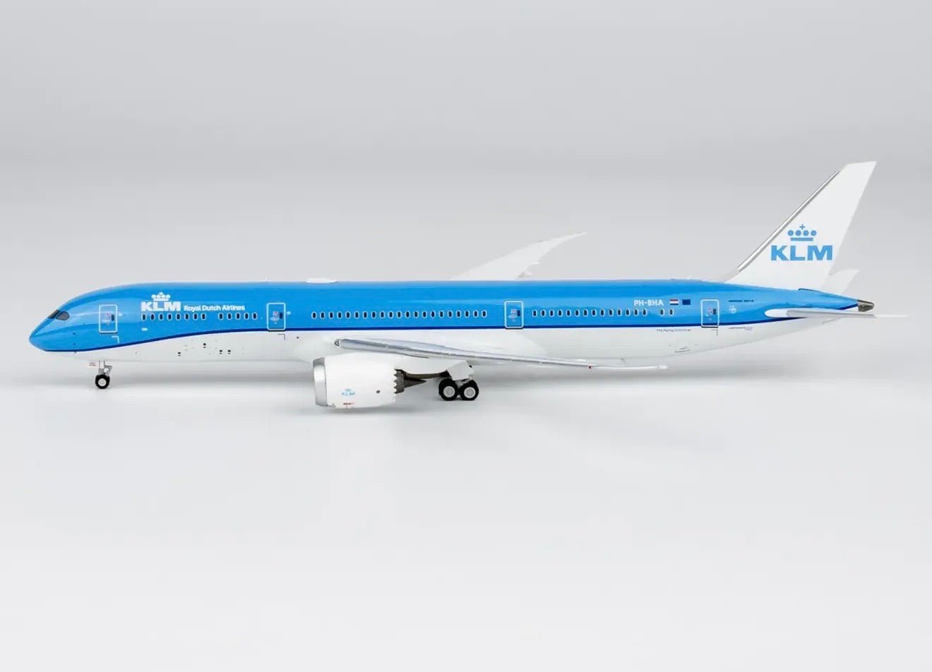 1:400 NG Models KLM Boeing 787-9 PH-BHA - Final Approach Collectibles