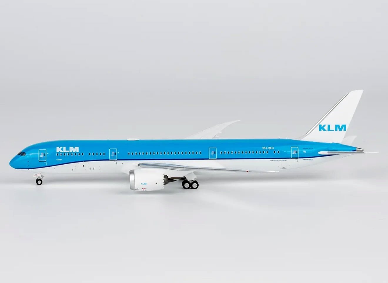 1:400 NG Models KLM Boeing 787 - 9 PH - BHI - Final Approach Collectibles