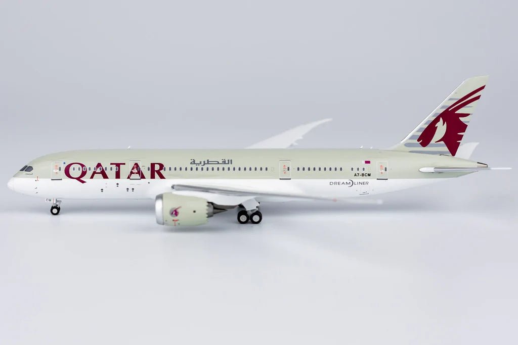 1:400 NG Models Qatar Airways Boeing 787 - 8 A7 - BCM - Final Approach Collectibles