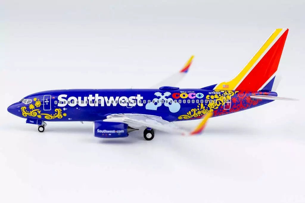 1:400 NG Models Southwest Airlines Boeing 737 - 700 N7816B Coco Livery - Final Approach Collectibles