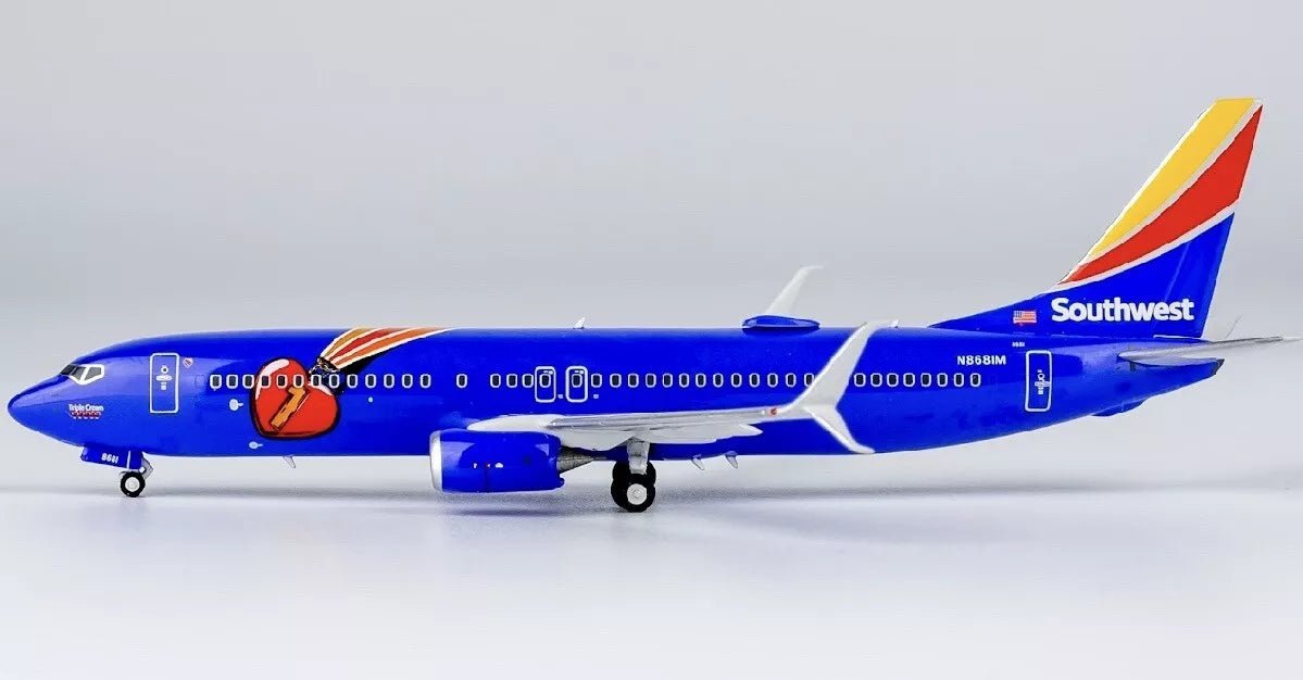 1:400 NG Models Southwest Boeing 737 - 800 N8681M Triple Crown Livery - Final Approach Collectibles