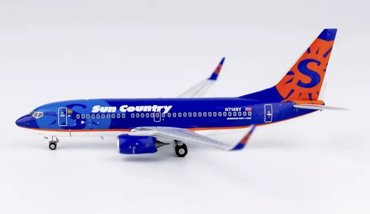 1:400 NG Models Sun Country Airlines Boeing 737 - 700 N714SY - Final Approach Collectibles