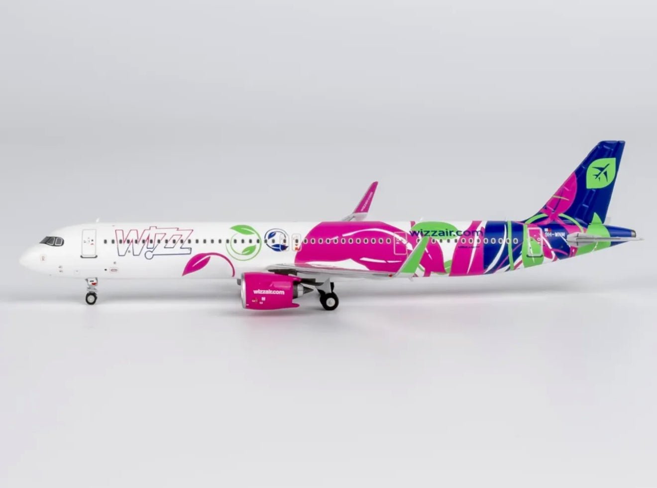 1:400 NG Models Wizz Air Malta Airbus A321 NEO 9H - WMN Fly The Greenest Livery - Final Approach Collectibles
