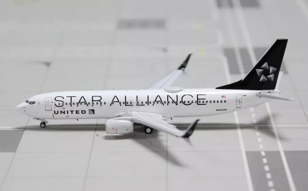 1:400 Panda Models United Airlines Boeing 737 - 800 N26210 Star Alliance Livery - Final Approach Collectibles