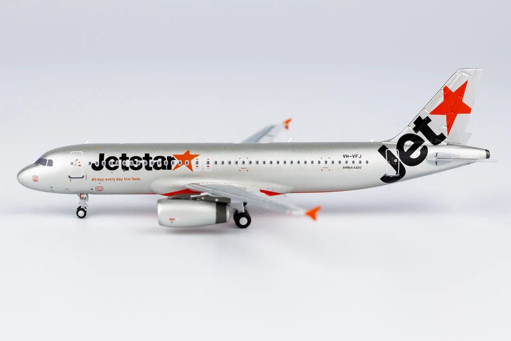 1:400 Phoenix Models Jetstar Airways Airbus A320 VH - VFJ - Final Approach Collectibles