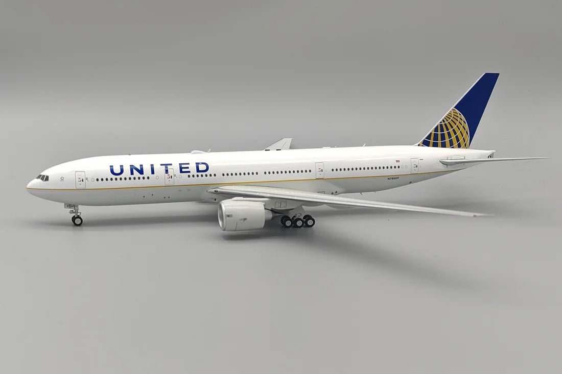InFlight200 United Airlines Boeing 777-224/ER N78009 - Final Approach Collectibles