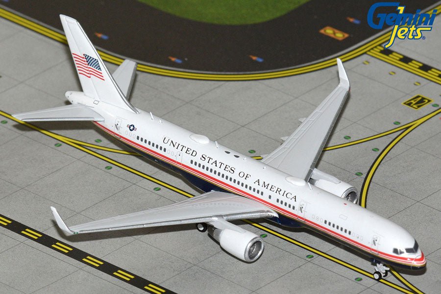 Pre Order: 1:400 Gemini Jets USAF C-32A Boeing 757-200 99-0003 - Final Approach Collectibles
