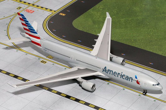 1:200 Gemini Jets American Airlines Airbus A330 - 300 N270AY - Final Approach Collectibles