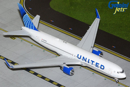 1:200 Gemini Jets United Airlines Boeing 767 - 300ER(W) N670UA - Final Approach Collectibles