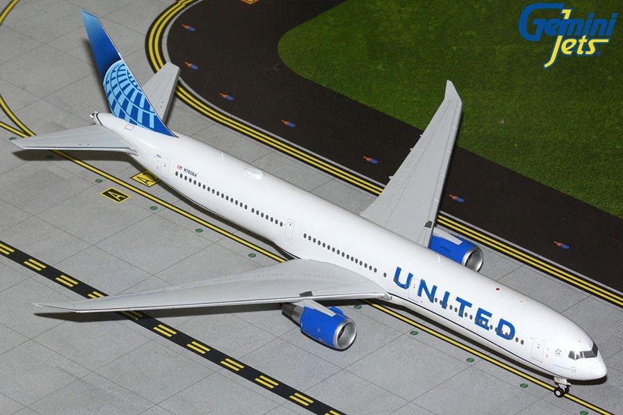 1:200 Gemini Jets United Airlines Boeing 767-400 N76064 - Final Approach Collectibles