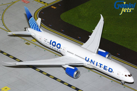1:200 Gemini Jets United Airlines Boeing 787 - 9 N61101 100 Years Livery - Final Approach Collectibles