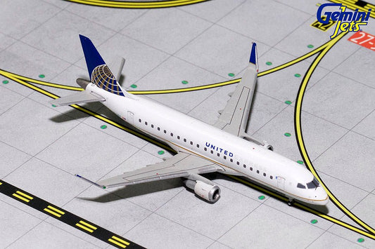 1:200 Gemini Jets United Express Embraer 175 N163SY - Final Approach Collectibles