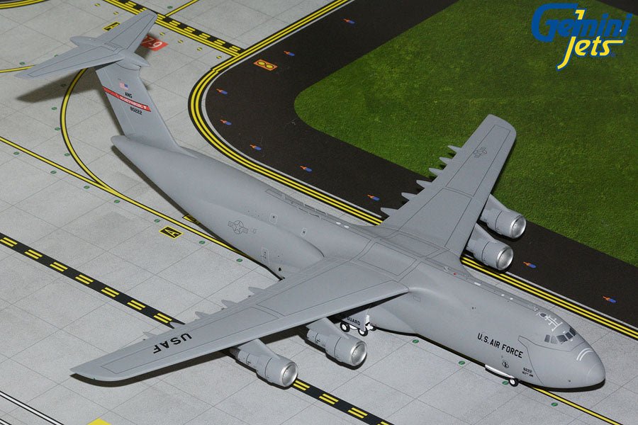 1:200 Gemini Jets U.S. Air Force C - 5A Galaxy 68 - 0222 "Martinsburg" - Final Approach Collectibles