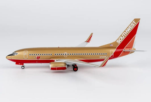 1:200 NG Models Southwest Airlines Boeing 737-700 N758SW Mustard Livery - Final Approach Collectibles