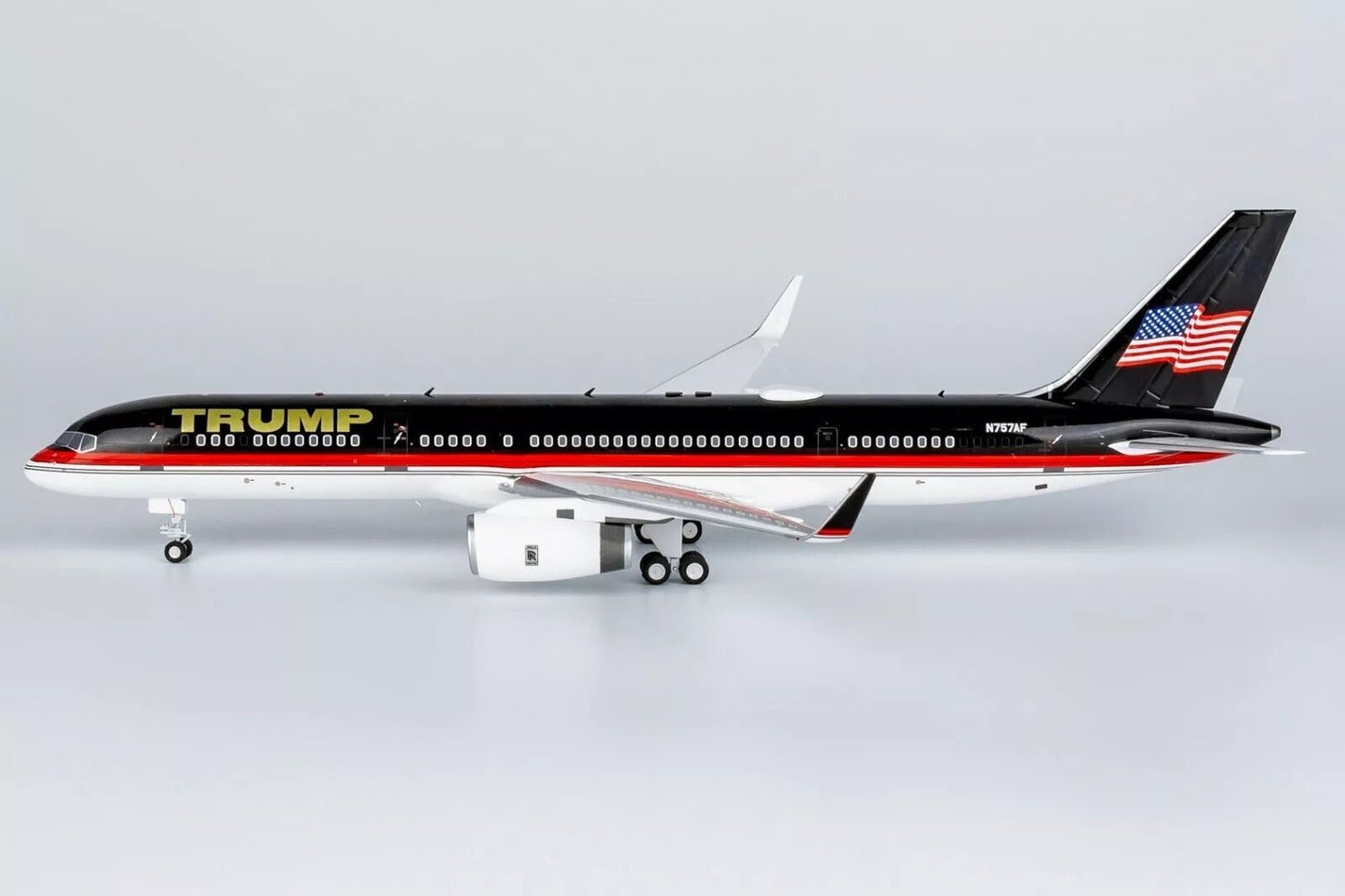 1:200 NG Models Trump Boeing 757 - 200 N757AF New Livery - Final Approach Collectibles