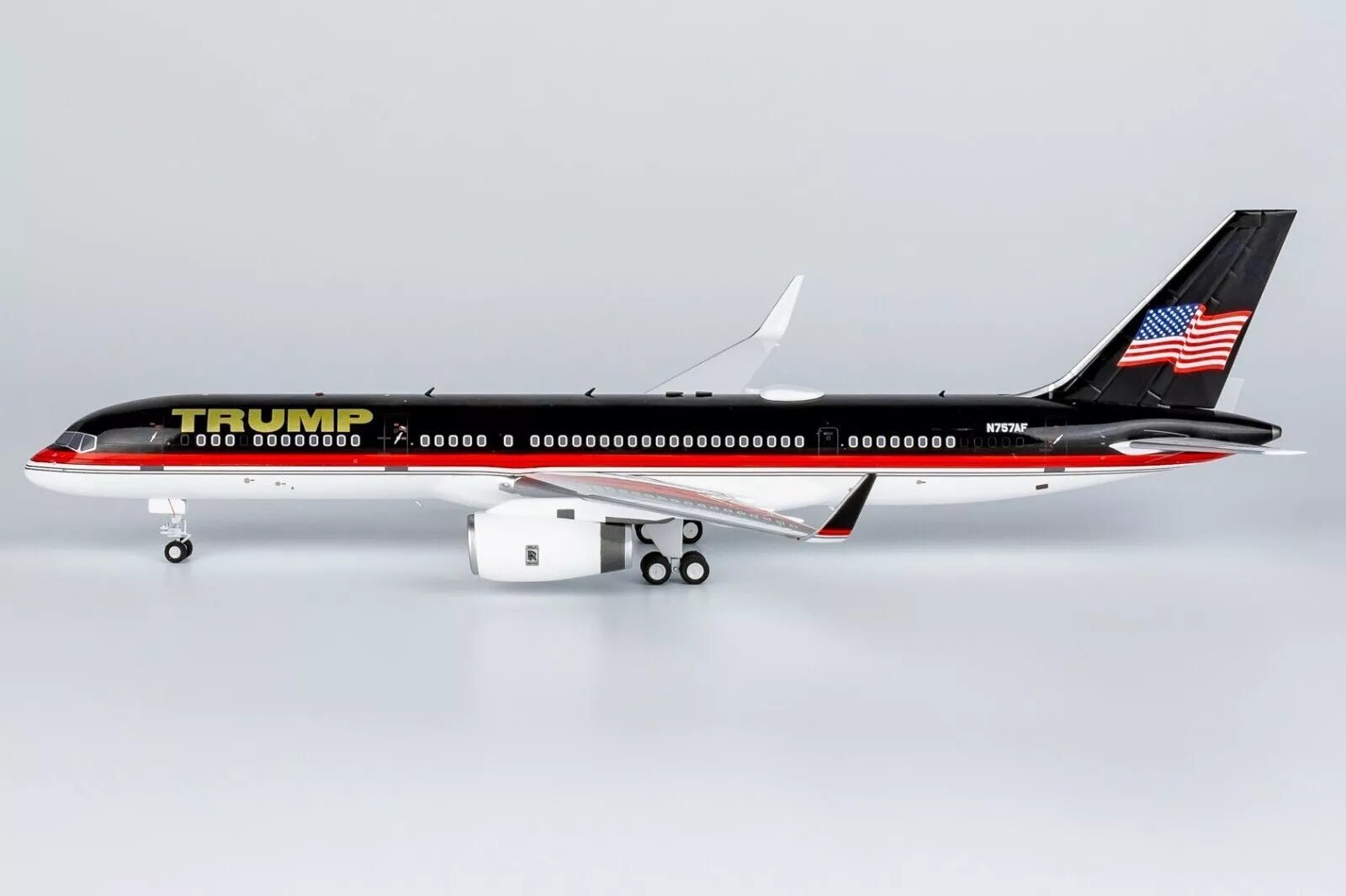 1:200 NG Models Trump Boeing 757 - 200 N757AF New Livery - Final Approach Collectibles