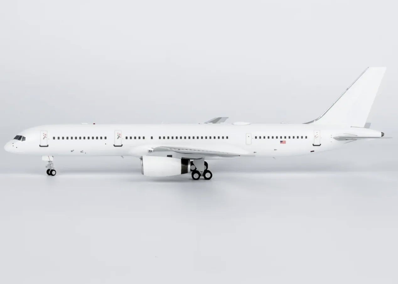 1:200 NG Models U.S. Air Force C - 32B Boeing 757 - 200 00 - 9001 - Final Approach Collectibles