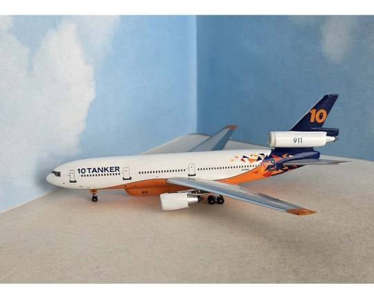 1:400 AeroClassics 10 Tanker Douglas DC-10-10 N17085 - Final Approach Collectibles