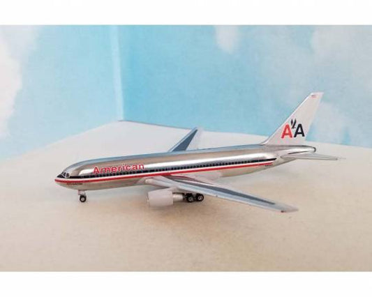 1:400 AeroClassics American Airlines Boeing 767 - 200 N303AA - Final Approach Collectibles