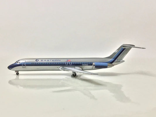 1:400 AeroClassics Eastern Air Lines Douglas DC-9-30 N8988E - Final Approach Collectibles