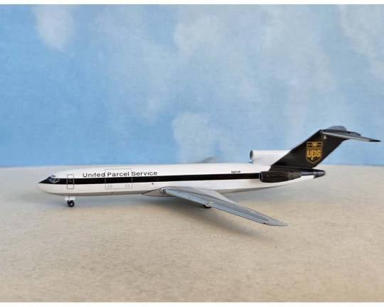 1:400 AeroClassics UPS Boeing 727-200 N207UP - Final Approach Collectibles